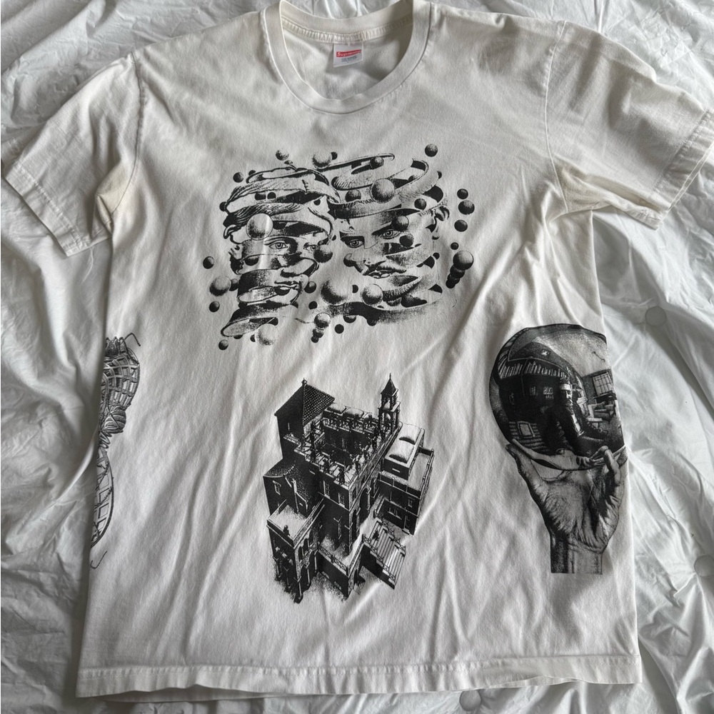 Supreme White Short Sleeve Tees with Artistic Graphic Designs